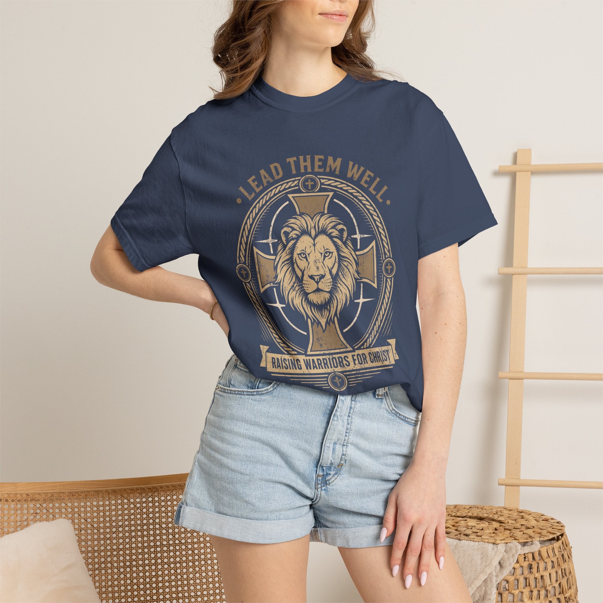 Lead them well lion T-Shirt